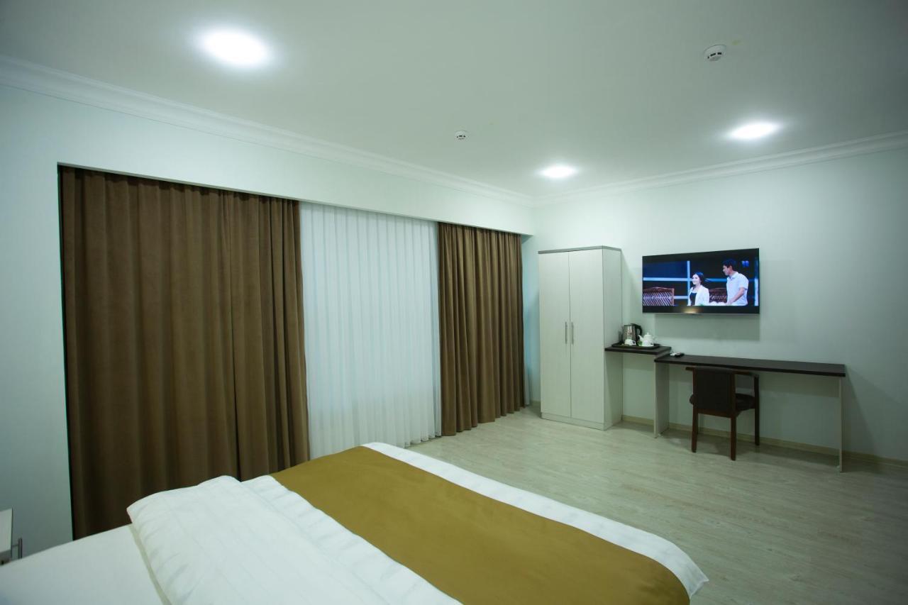טשקנט Viva Hotel מראה חיצוני תמונה